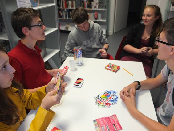 Jeu de société entre ados 1 Jeu de société entre ados 1