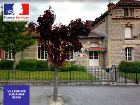 Maison France Services de Villeneuve-sur-Aisne située dans le centre du bourg.