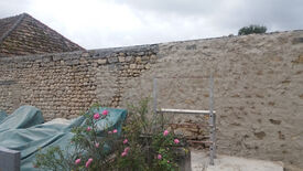 Mur de Concevreux pendant les travaux Mur de Concevreux pendant les travaux